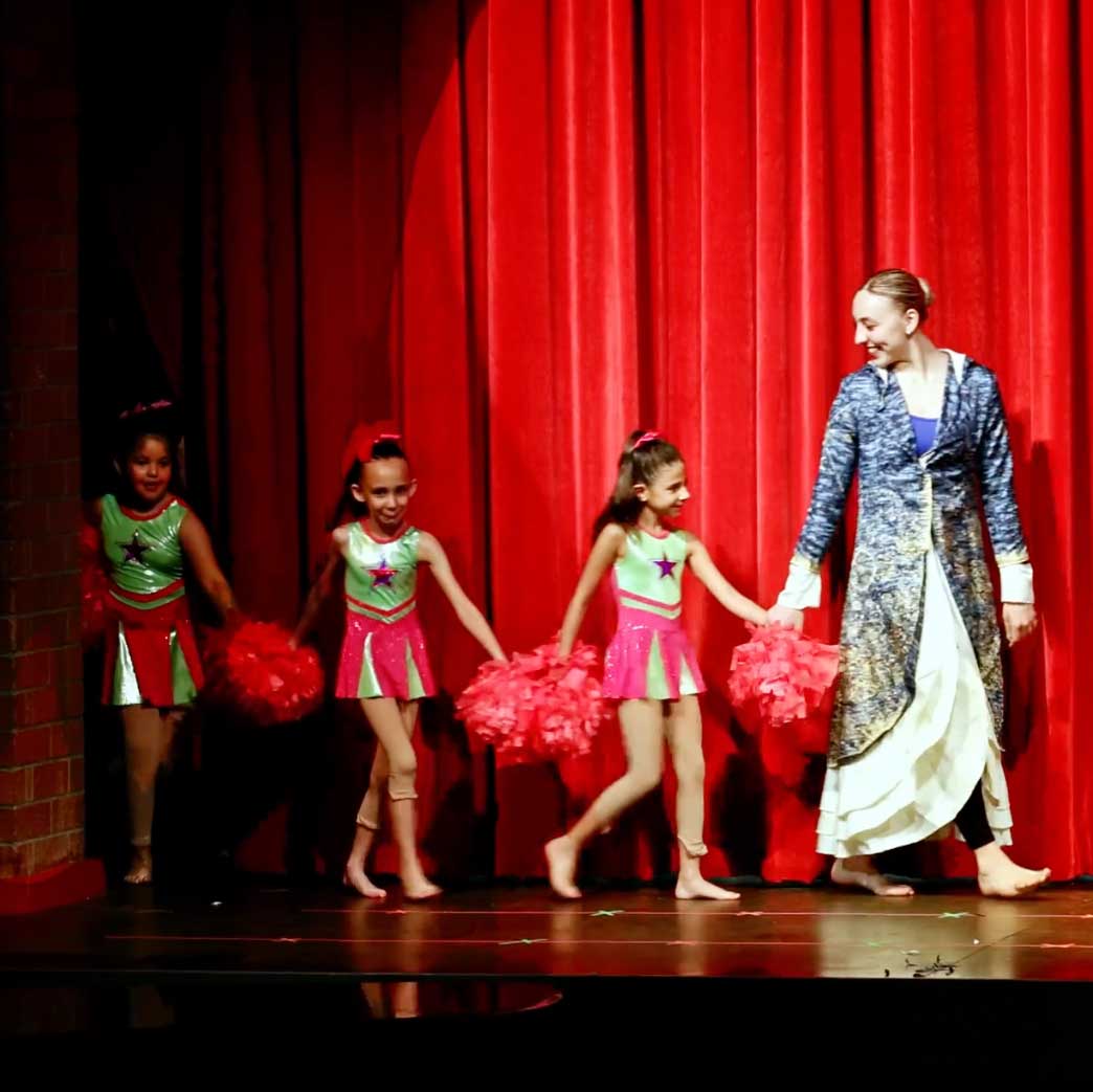 Elisa Sara Herr teaching Hip-2-Flip